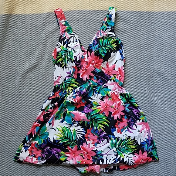 Maxine of Hollywood Other - Vintage Style One-Piece